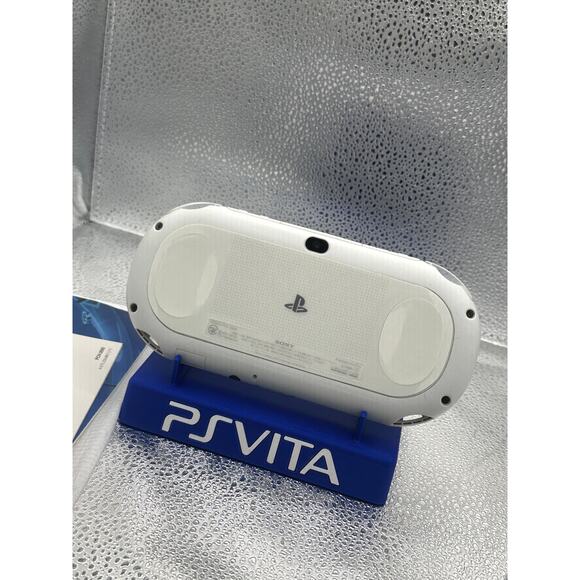 white ps vita 2000 w/charger and box - Picture 6 of 7